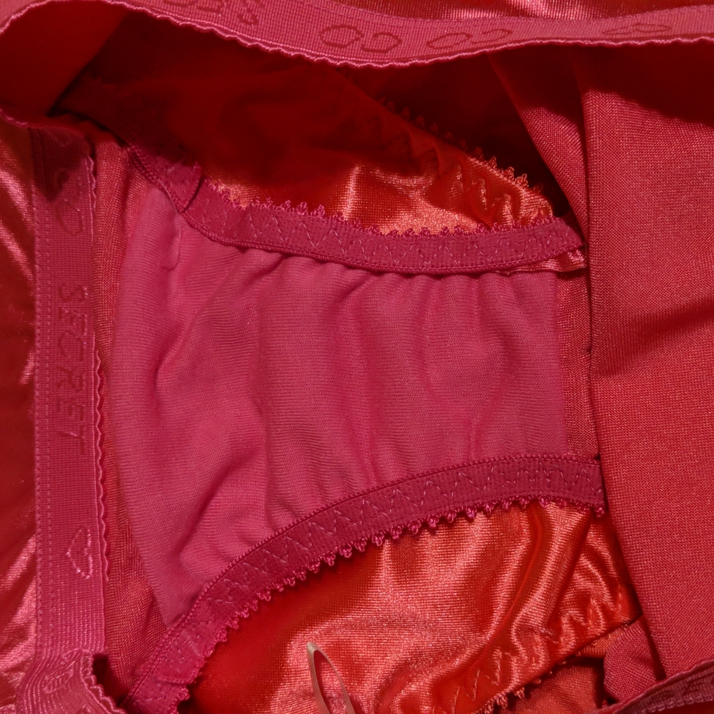 Lingerie - Picture 7 of 7